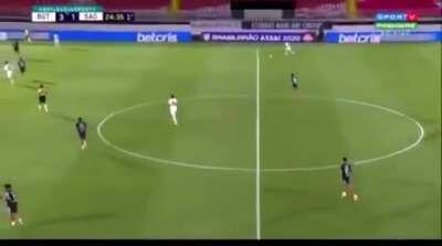 Teu tio, depois do 2 engradado de cerveja, depois que você se nega pela terceira vez ir no bar pegar um maço de cigarro.