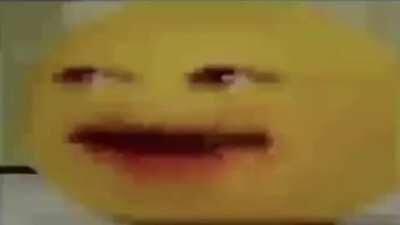 Cuando tu madre murió me cogí su cadáver tanto que se calentó de nuevo. Nunca pienses que no te haría eso a tu perra.