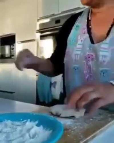 Ya siéntese señora