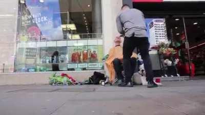 Gentlemen barber gives free awesome haircuts to the needy