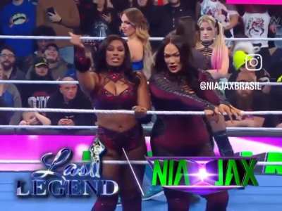 Nia Jax and Lash Legend
