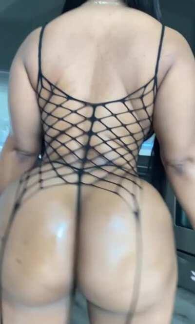 Anybody got her clapping give the people what they want