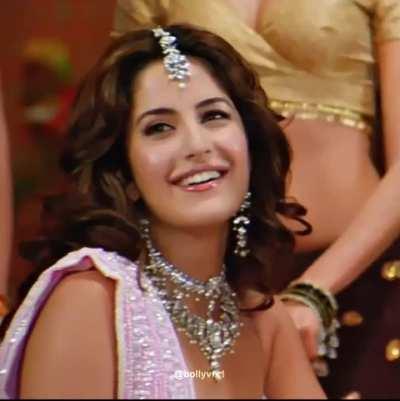 Katrina's lip gloss era ♥️ >>>