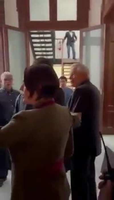 mientras tanto en mexico...