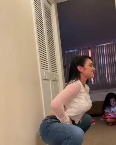 Taneth Gimenez barely squeezes into jeans