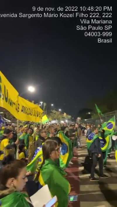 Vá para a Rua!