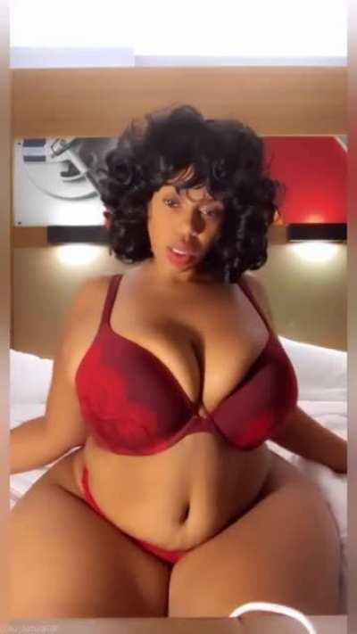 Play with that 🐵🐵🤪😍