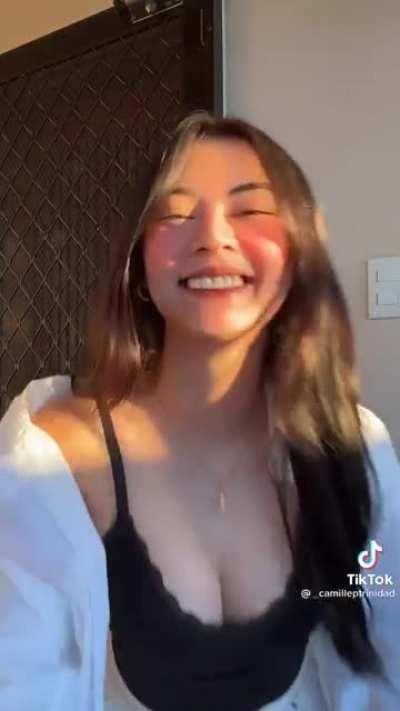 Camille Trinidad 🔥🤤