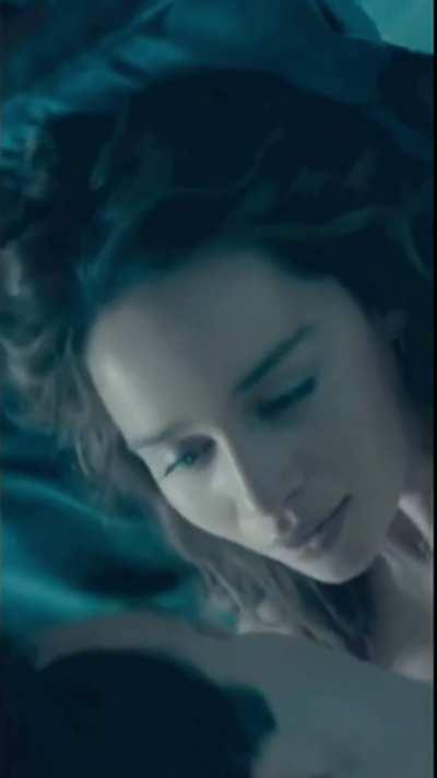 POV you’re putting a baby making load inside Emilia Clarke