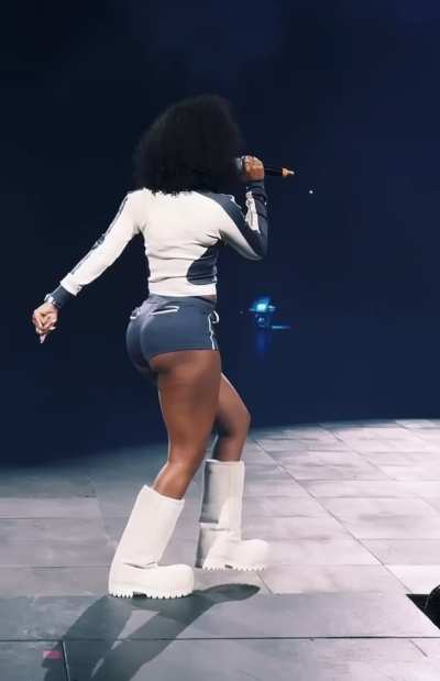 Dess lookin good as hell