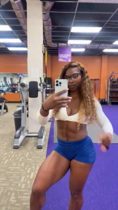 Need to eat more protein so I can grow these legs and glutes some more.