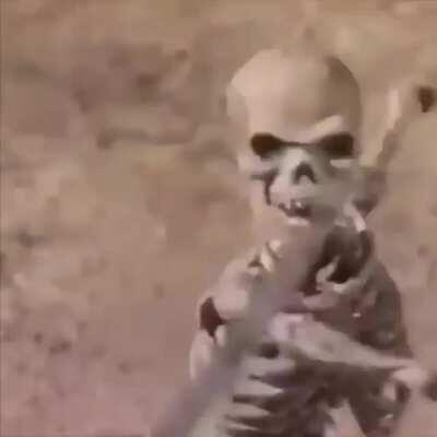 PRECISO DE SABER QUEM É O POSTADOR ORIGINAL DESTA BELA ARTE!!! ISTO ESTÁ INCOMPLETO!!!