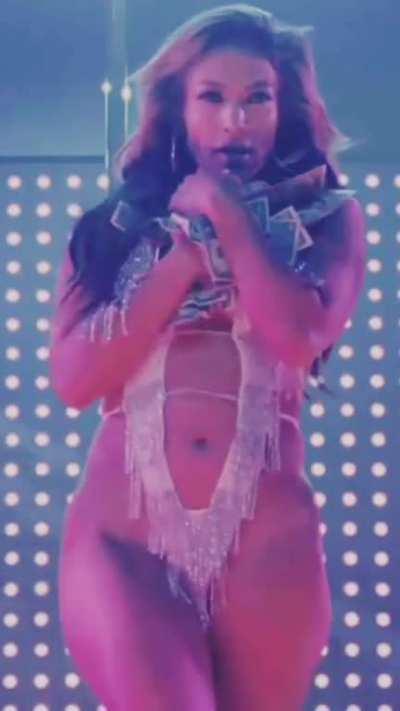 JLo from Hustlers. Such a hot scene.
