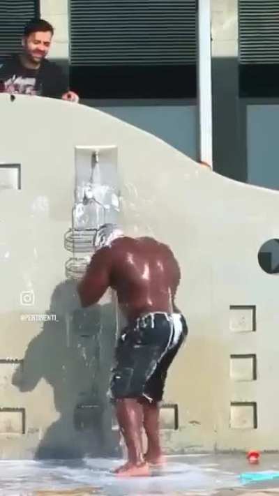 Saw this old prank today and it's still funny