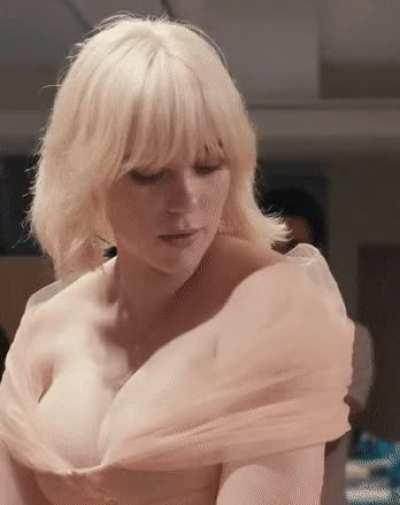 Billie at the MetGala is so gorgeous