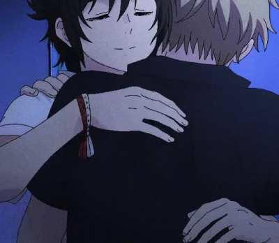 Mio x Shun hug