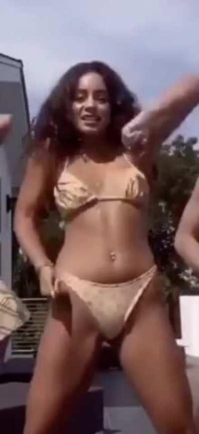 Unbelievably sexy moves