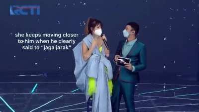 Lagi terbang, disuruh nge-MC