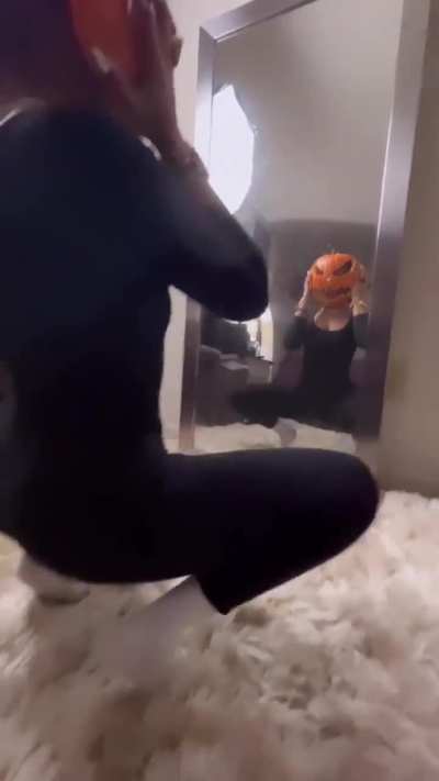 JATTY (HAPPY HALLOWEEN)