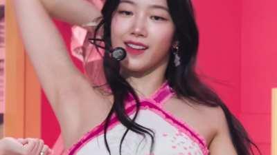 kazuha - le sserafim - (Music Bank) 221028 edit 'ANTIFRAGILE' (full vid in the comments)