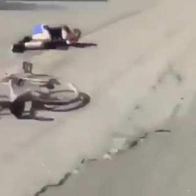 WCGW being rude on a bike?