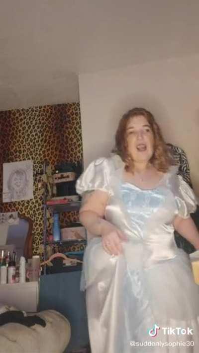 Jasmine been looking a little different since her last round the world tour