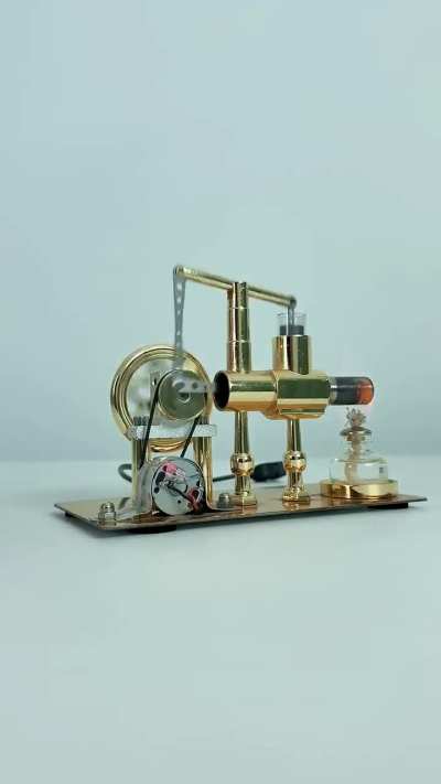 Classic Stirling Engine Charger