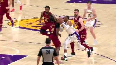 [Highlight] An absolute act of violence committed by the air as Garland goes down holding his face on a offensive foul by WB