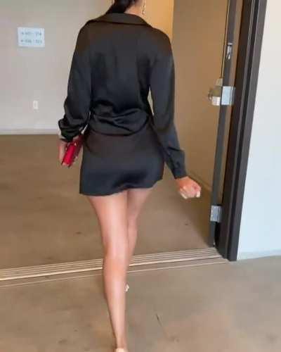 Classy Bitch Edwina 🧐