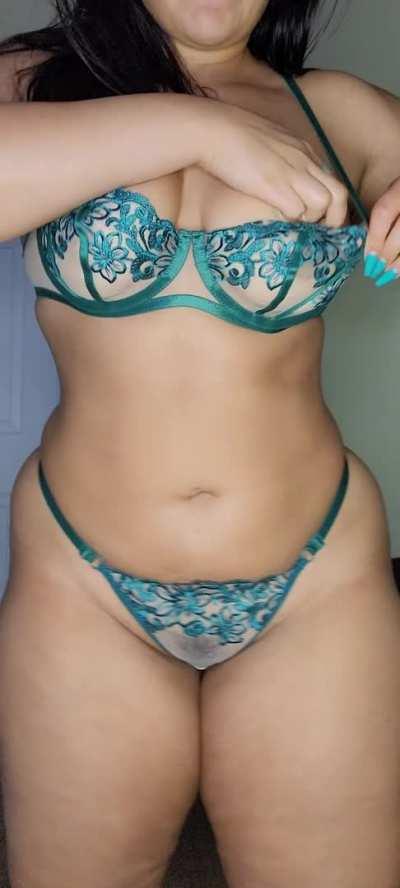 ‼️ NOW Camming ‼️Join me 10 p.m. EST. Link in the comments, see you there 💋😉