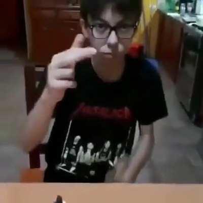 Salió bailarín como la madre