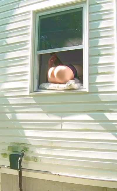 Dilldoing and huge squirting out of window