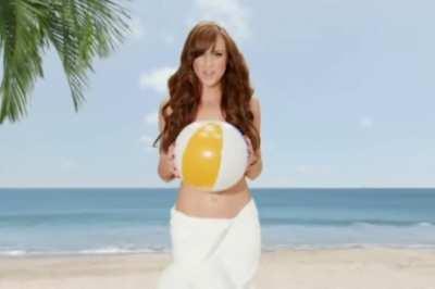 I miss the times when tv ads used to be like this for real men and the ads were funny without having fear of being cancelled or being called offensive. Women were eye candies and the world did not have simps and femiraands. Saw this ad 15 yrs ago found to