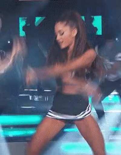 I would do anything just to eat her pussy and hear her moans while she massages my head 😩🤤