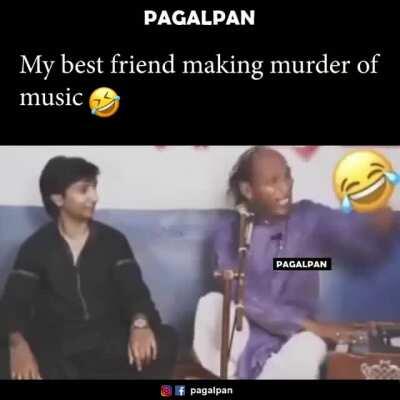 Aise kaun gaana gaata hai bhai? :D