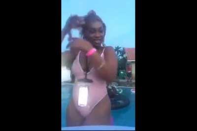 Rissatoocute bounce that ass in wet 🍑💦💦💦