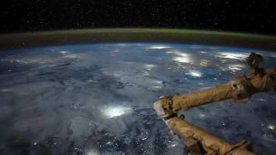 NASA Astronaut on ISS caught red sprite over Mexico and the U.S.