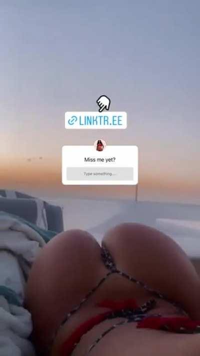 What a view 🍑😍