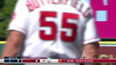 [Highlight] [Highlight] Ohtani hits a 2 run home run for #34 on the season!