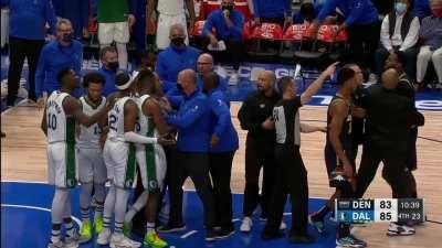 [Highlight] JaMychal Green and Frank Ntilikina have a bit of a tizzy