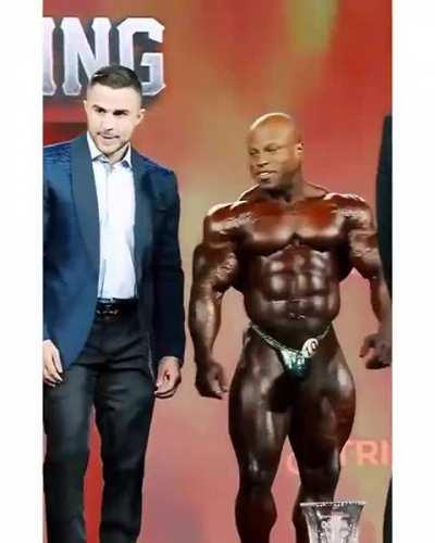 Look at these tiny men