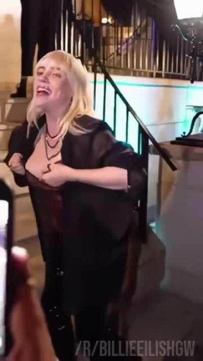 Billie Eilish and her massive tits in motion
