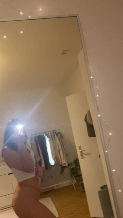 Hii to the 5 horny guys who will see this 🍑