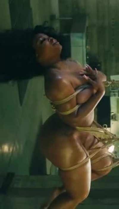 SZA in 'kill Bill' [Brightened]