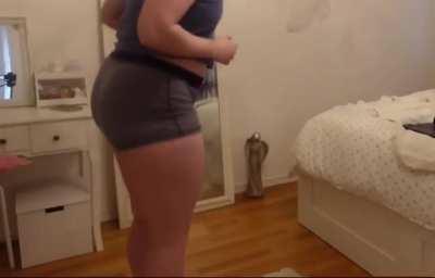 Mish 🍑 @lildaisyheart • YouTube PAWG • Vlog • Workout