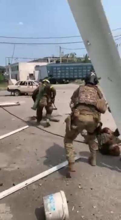 Footage of Ukrainian soldier fighting in Severodonetsk June 20th