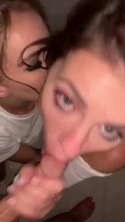 birileri istedi sanki bunu