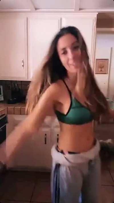 Love her IGTV videos. Always bouncy & energetic