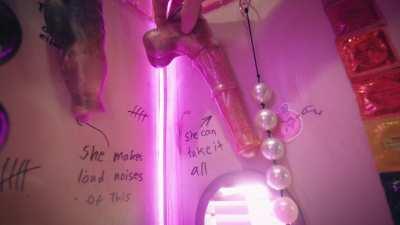 Do as I, stick your butt out and get used