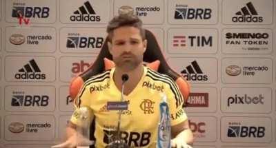 Após várias críticas e exigências enquanto no Flamengo. Nosso Capitão fala a verdade sobre a sua carreira no clube rubro-negro.